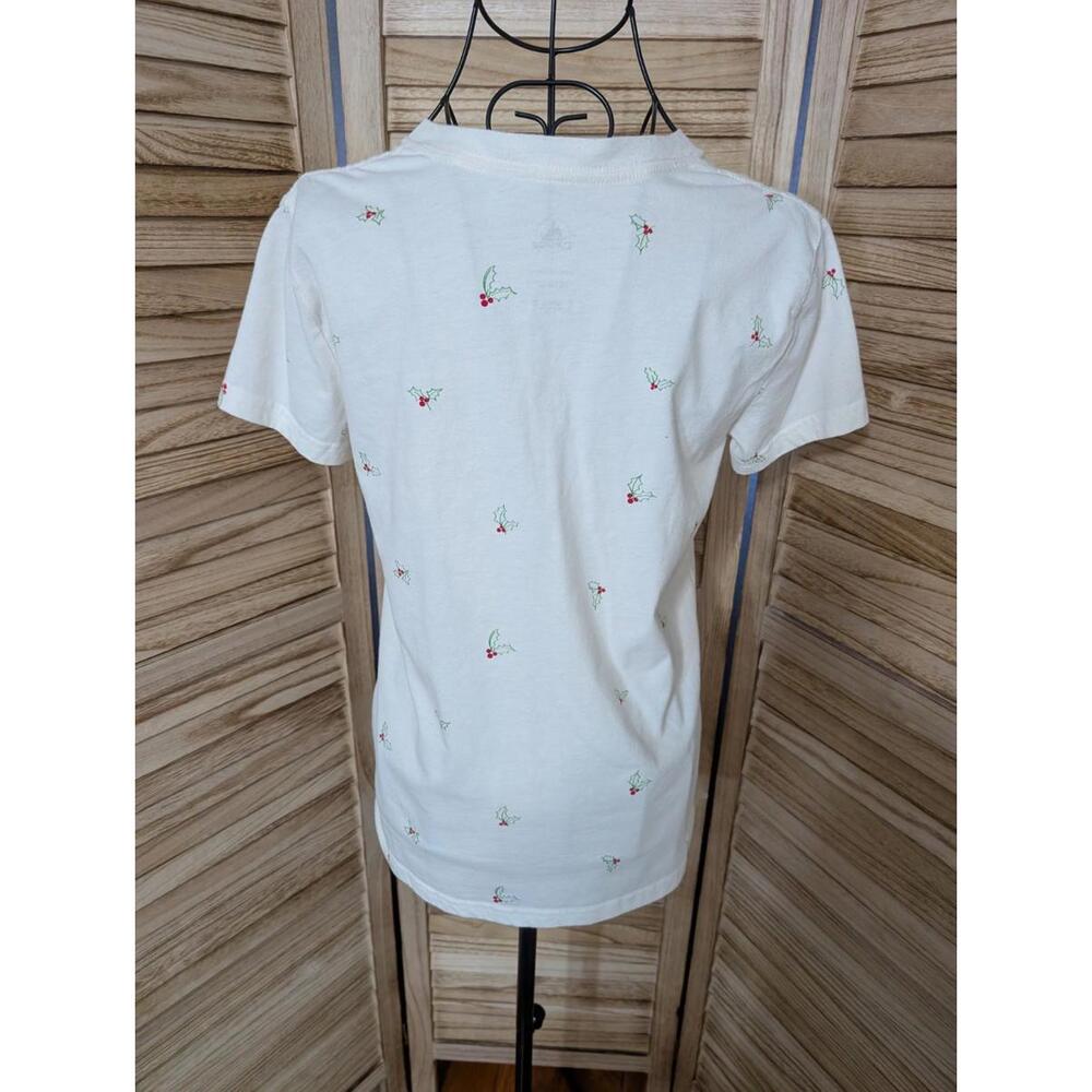 Vintage Winnie The Pooh Christmas Vneck White Tshirt - Size Small - Picture 2 of 3